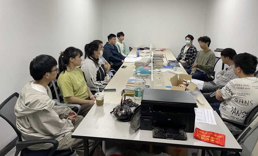 刘子洋同学回访课题组